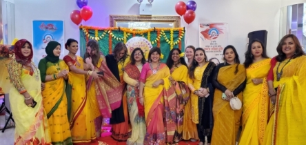 ব্রঙ্কসে মাকসুদা আহমেদের পিঠা উৎসব মানুষের ঢল ব্রঙ্কসে মাকসুদা আহমেদের পিঠা উৎসব মানুষের ঢল