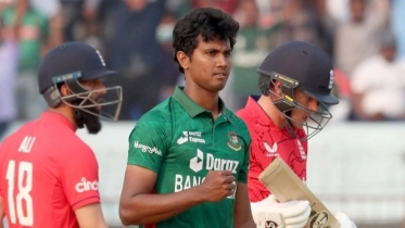 ডেথ ওভারে বাংলাদেশের ‘নায়ক’ হাসান ডেথ ওভারে বাংলাদেশের ‘নায়ক’ হাসান
