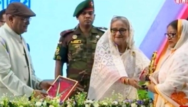 জাতীয় চলচ্চিত্র পুরস্কার তুলে দিলেন প্রধানমন্ত্রী জাতীয় চলচ্চিত্র পুরস্কার তুলে দিলেন প্রধানমন্ত্রী