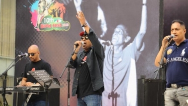 ছোট পরিসরে অনুষ্ঠিত হলো ‘চ্যানেল আই ব্যান্ড ফেস্ট’ ছোট পরিসরে অনুষ্ঠিত হলো ‘চ্যানেল আই ব্যান্ড ফেস্ট’