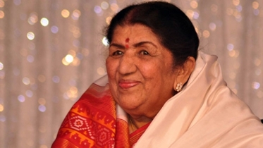 ৫০ কোটি দিলেও বিয়ের অনুষ্ঠানে গাইব না, বলেছিলেন লতা