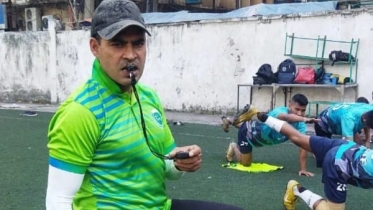 কোচের দায়িত্ব নিয়ে ভুটানের উদ্দেশে উড়াল দিলেন বাংলাদেশি ফুটবলার