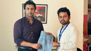 লাখ টাকায় পোড়া কাপড় কিনলেন অপূর্ব