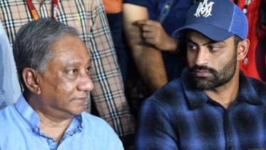স্বার্থপর হতে চান না বলেই নেতৃত্ব ছেড়েছেন তামিম স্বার্থপর হতে চান না বলেই নেতৃত্ব ছেড়েছেন তামিম