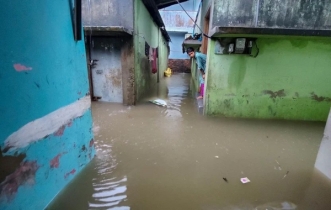 বৃষ্টির এমন রূপ ৩৮ বছরে দেখেনি চট্টগ্রাম বৃষ্টির এমন রূপ ৩৮ বছরে দেখেনি চট্টগ্রাম