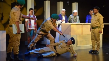 আমিরাতে দর্শকের হৃদয়ে নাড়া দিয়েছে ‘জনকের অনন্তযাত্রা’ আমিরাতে দর্শকের হৃদয়ে নাড়া দিয়েছে ‘জনকের অনন্তযাত্রা’