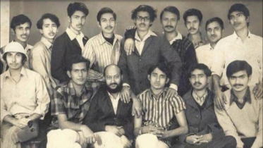 ক্র্যাক প্লাটুন: ঢাকায় মুক্তির বার্তা নিয়ে এসেছিলেন যারা ক্র্যাক প্লাটুন: ঢাকায় মুক্তির বার্তা নিয়ে এসেছিলেন যারা