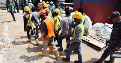 মালয়েশিয়ায় নির্মাণ স্থাপনা থেকে ২৪ বাংলাদেশি আটক মালয়েশিয়ায় নির্মাণ স্থাপনা থেকে ২৪ বাংলাদেশি আটক