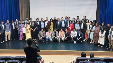 মস্কোতে বাংলাদেশি শিক্ষার্থীদের নবীনবরণ মস্কোতে বাংলাদেশি শিক্ষার্থীদের নবীনবরণ