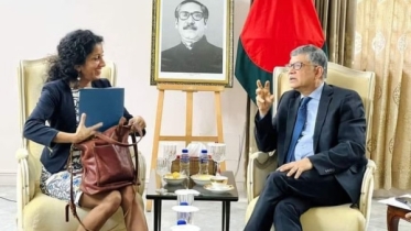 ওয়াশিংটন বাংলাদেশে অবাধ-সুষ্ঠু নির্বাচন চায়: মার্কিন উপসহকারী মন্ ওয়াশিংটন বাংলাদেশে অবাধ-সুষ্ঠু নির্বাচন চায়: মার্কিন উপসহকারী মন্