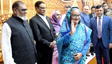 ব্রাসেলসের পথে প্রধানমন্ত্রী ব্রাসেলসের পথে প্রধানমন্ত্রী