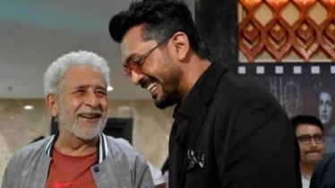 মুম্বাইয়ে ‘মুজিব’র বিশেষ প্রদর্শনী, শুভর প্রশংসায় নাসিরুদ্দিন শাহ