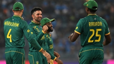 দাপুটে দক্ষিণ আফ্রিকায় মাথানত নিউজিল্যান্ডের বিশাল হার দাপুটে দক্ষিণ আফ্রিকায় মাথানত নিউজিল্যান্ডের বিশাল হার