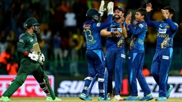 আহত টাইগারদের সামনে লঙ্কান লায়নরা আহত টাইগারদের সামনে লঙ্কান লায়নরা