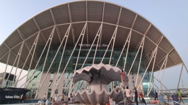 উদ্বোধনের অপেক্ষায় এশিয়ার বৃহত্তম ‘আইকনিক রেলস্টেশন’! উদ্বোধনের অপেক্ষায় এশিয়ার বৃহত্তম ‘আইকনিক রেলস্টেশন’!