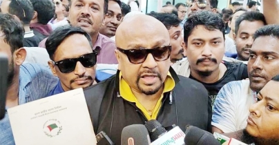নৌকার মনোনয়ন ফরম কিনলেন নায়ক রুবেল নৌকার মনোনয়ন ফরম কিনলেন নায়ক রুবেল