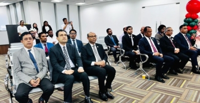 মালয়েশিয়ায় বাংলাদেশিদের ই-পাসপোর্ট ও ভিসা সহায়তায় ‘কল সেন্টার’ মালয়েশিয়ায় বাংলাদেশিদের ই-পাসপোর্ট ও ভিসা সহায়তায় ‘কল সেন্টার’