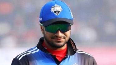 বিসিবির টাকায় সিঙ্গাপুর গেলেন সাকিব