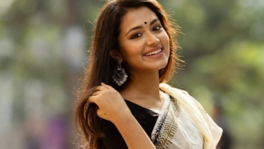 ফারিণের ‘ফাতিমা’ আসছে ২৪ মে ফারিণের ‘ফাতিমা’ আসছে ২৪ মে