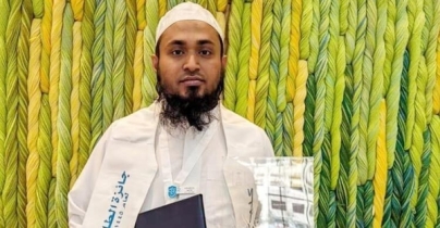 সৌদিতে ‘আইডিয়াল স্টুডেন্ট অ্যাওয়ার্ড; পেলেন বাংলাদেশি মান্নান সৌদিতে ‘আইডিয়াল স্টুডেন্ট অ্যাওয়ার্ড; পেলেন বাংলাদেশি মান্নান