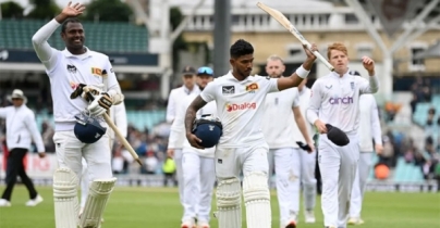 ‘বাজবল’ ক্রিকেট খেলে ইংল্যান্ডকে হারিয়ে দিলো শ্রীলঙ্কা ‘বাজবল’ ক্রিকেট খেলে ইংল্যান্ডকে হারিয়ে দিলো শ্রীলঙ্কা