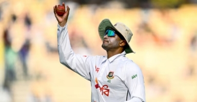 কানপুর টেস্ট শেষ হতেই দুবাই হয়ে যুক্তরাষ্ট্রের পথে সাকিব কানপুর টেস্ট শেষ হতেই দুবাই হয়ে যুক্তরাষ্ট্রের পথে সাকিব