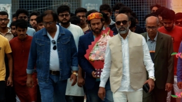 প্রকাশ্যে ফারুকীর পলিটিক্যাল স্যাটায়ার ‘৮৪০’র প্রথম ঝলক প্রকাশ্যে ফারুকীর পলিটিক্যাল স্যাটায়ার ‘৮৪০’র প্রথম ঝলক
