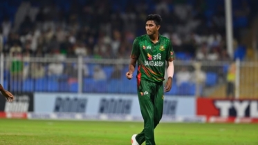 ম্যাচের আগের দিন টি-টোয়েন্টি দলে ডাক পেলেন নাহিদ রানা ম্যাচের আগের দিন টি-টোয়েন্টি দলে ডাক পেলেন নাহিদ রানা