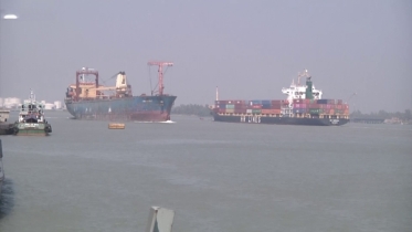 সমুদ্রগামী জাহাজের মালিকানায় শতকের ঘরে পৌঁছে যাচ্ছে বাংলাদেশ সমুদ্রগামী জাহাজের মালিকানায় শতকের ঘরে পৌঁছে যাচ্ছে বাংলাদেশ
