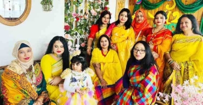 গ্রিসে ফাগুন উৎসবে মেতেছে বাঙালি নারীরা